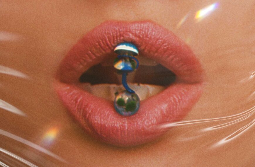 Shroomer's Handbook: 15 Cool Things to Do on Shrooms